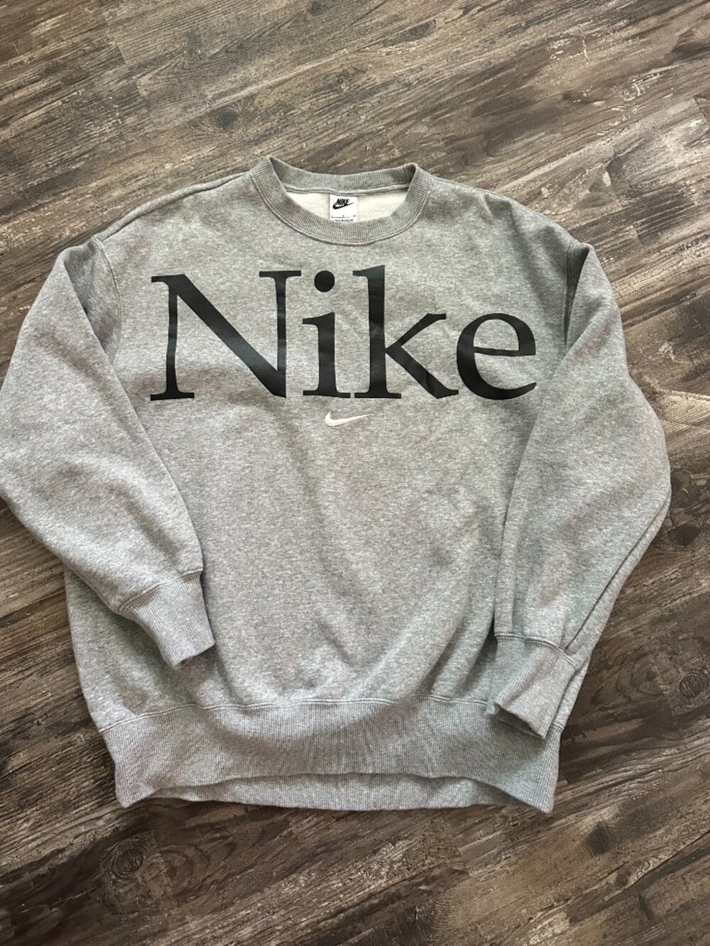Womens Nike set size small - Picture 2 of 2